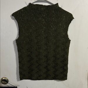 Plisse mock Textured Olive Green Sleeveless Top-Lg